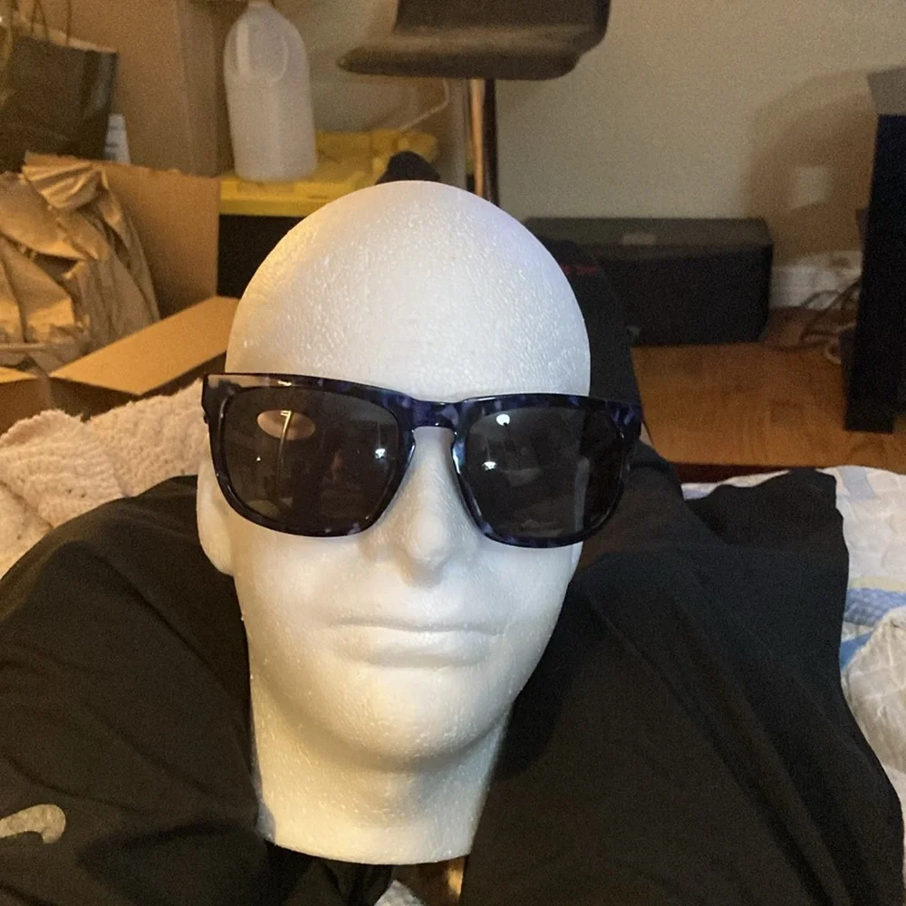DIFF CHARITABLE EYEWEAR “JAKE” wayfarer style polarized sunglasses